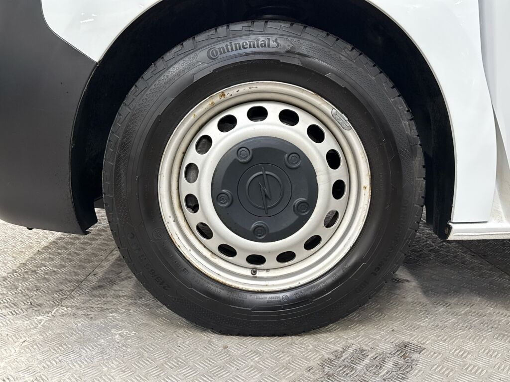 Opel Vivaro 2022 Valkoinen