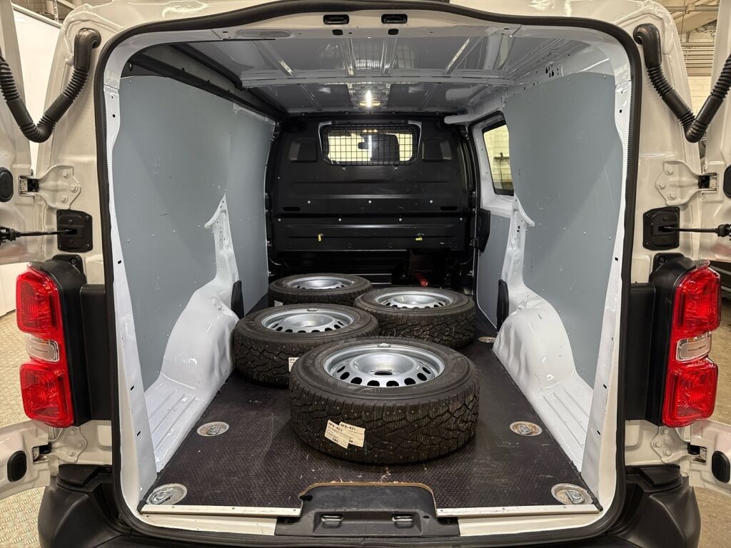 Opel Vivaro 2022 Valkoinen