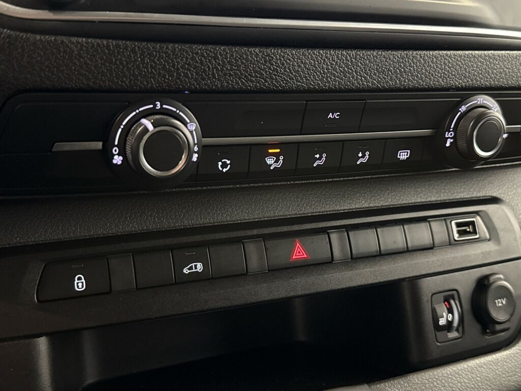 Opel Vivaro 2022 Valkoinen