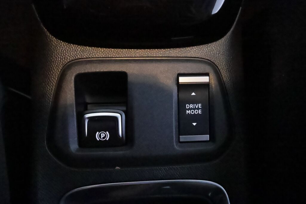 Opel Corsa-e 2022 Musta