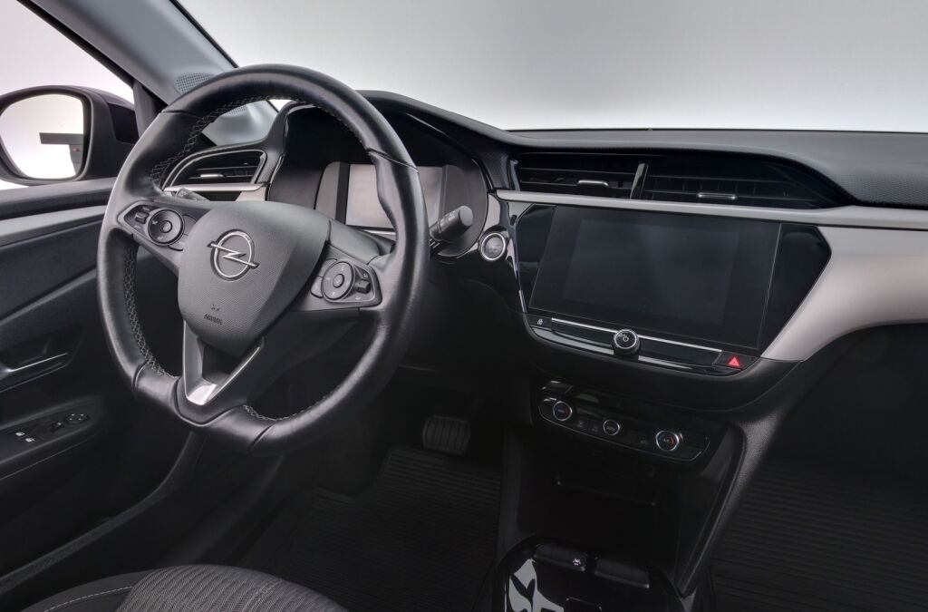 Opel Corsa-e 2022 Musta