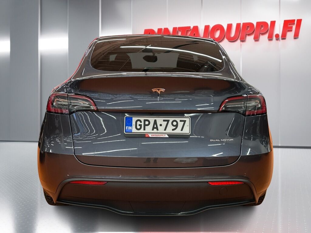 Tesla Model Y 2021 Harmaa