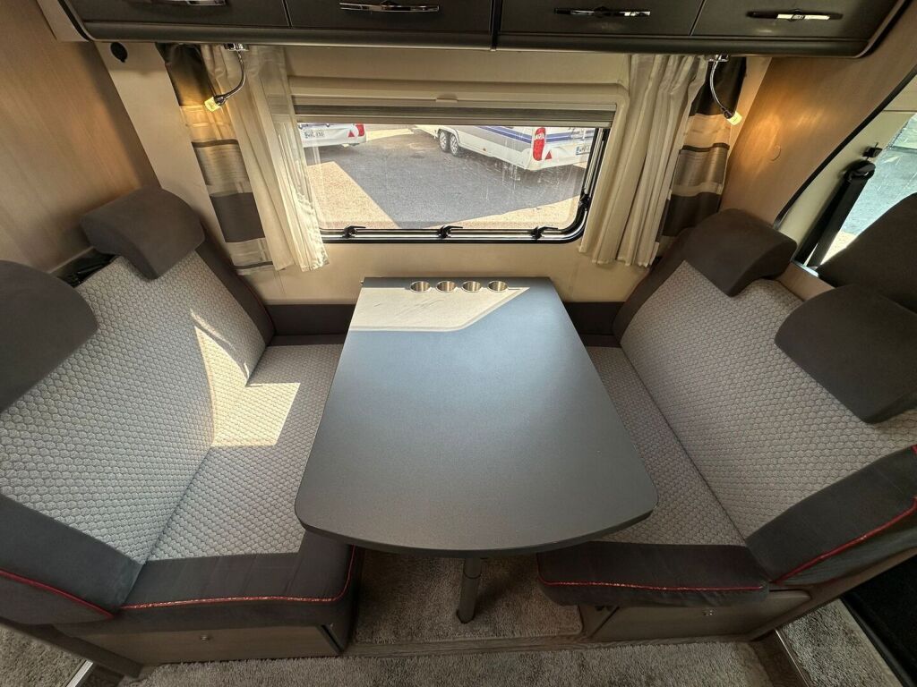 Hobby A 70 2018 Valkoinen