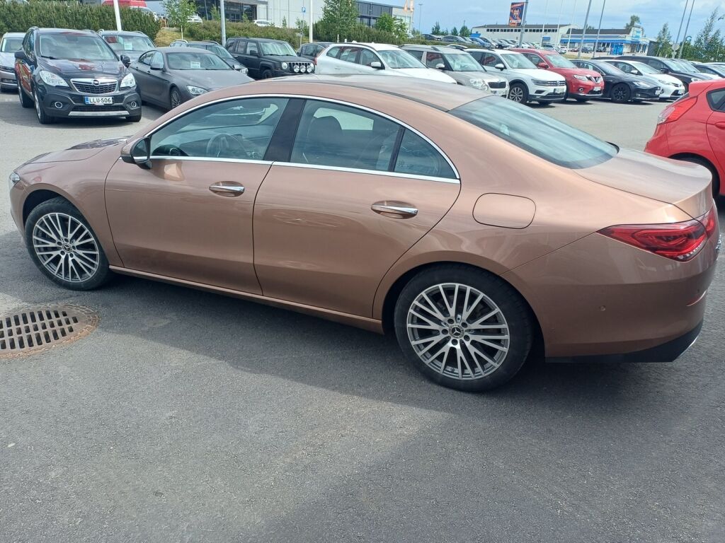 Mercedes-Benz CLA 2023 Ruskea (beige)
