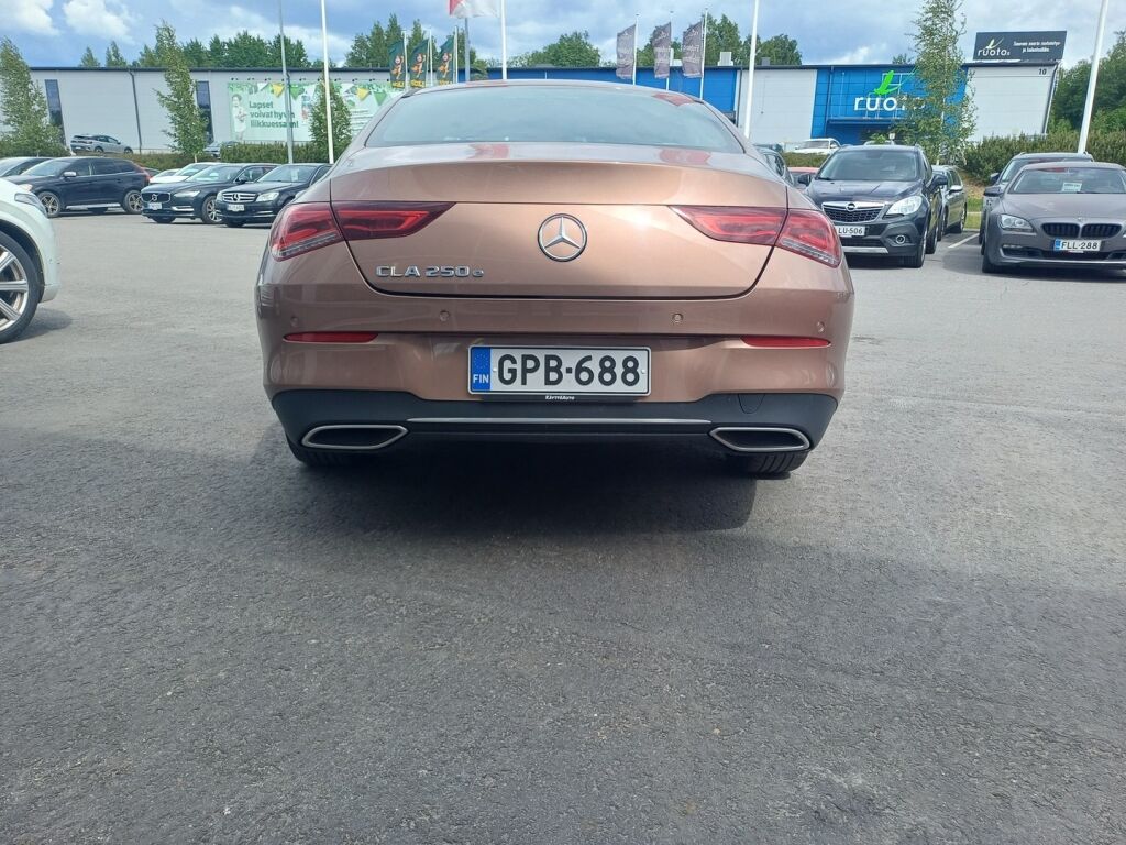 Mercedes-Benz CLA 2023 Ruskea (beige)