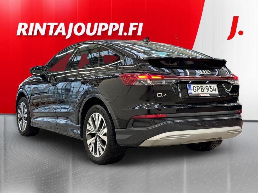Audi Q4 e-tron 2022 Musta