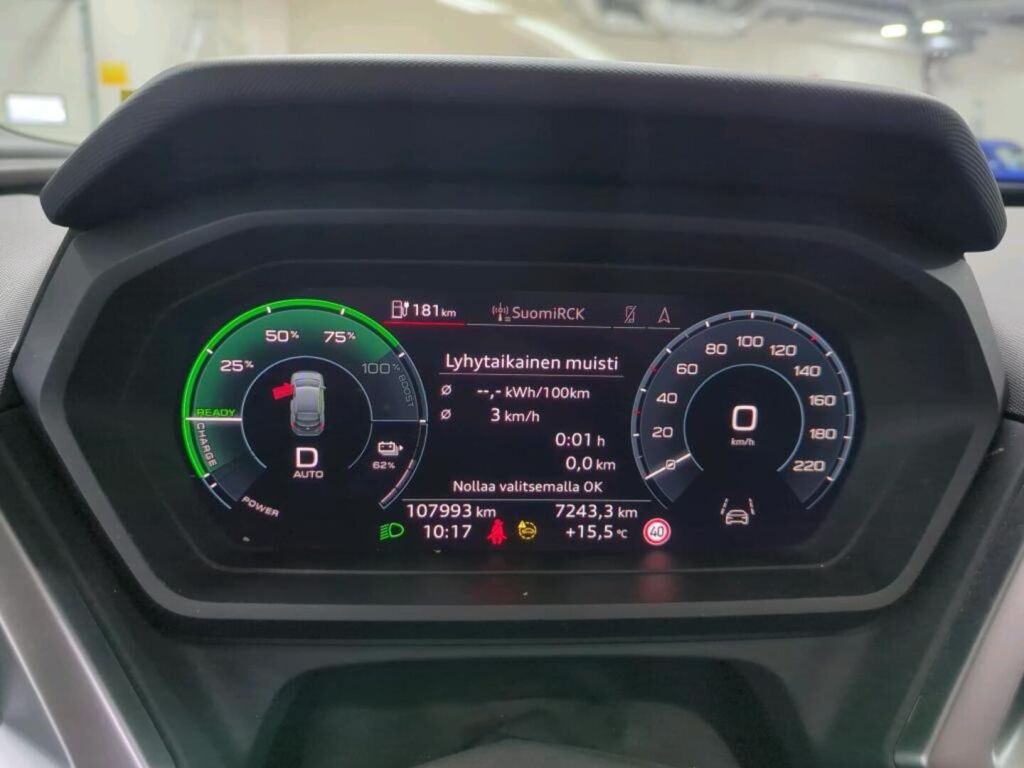 Audi Q4 e-tron 2022 Musta