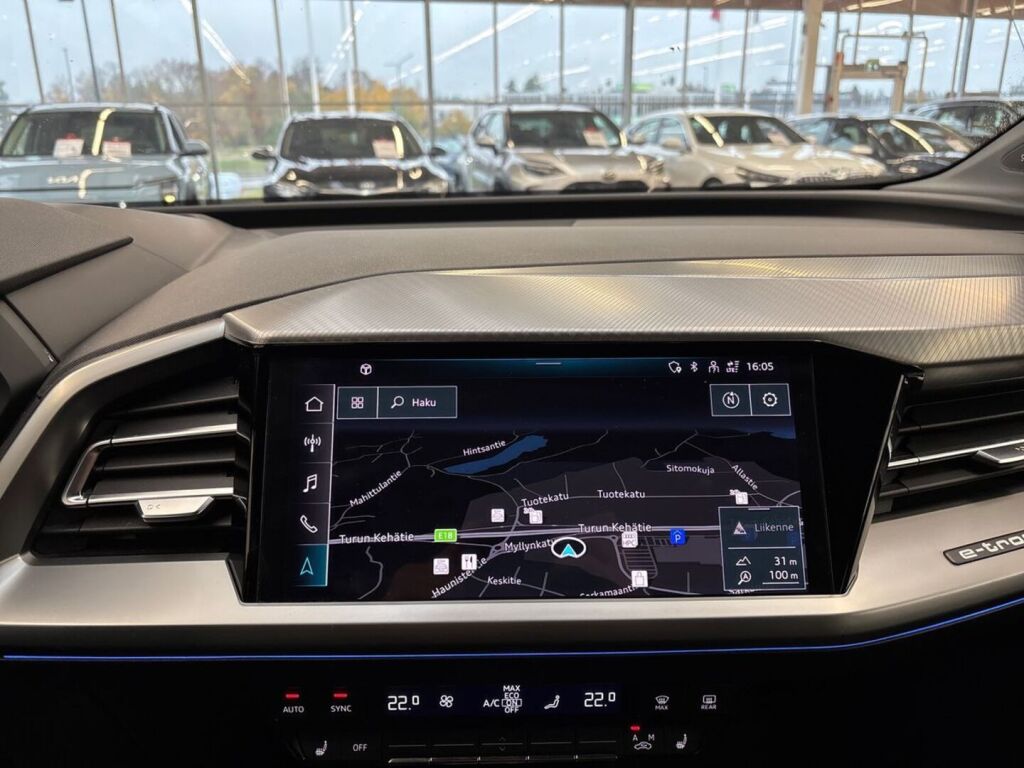 Audi Q4 e-tron 2022 Musta