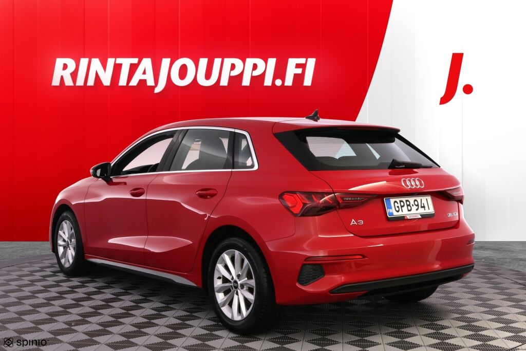 Audi A3 2022 Punainen