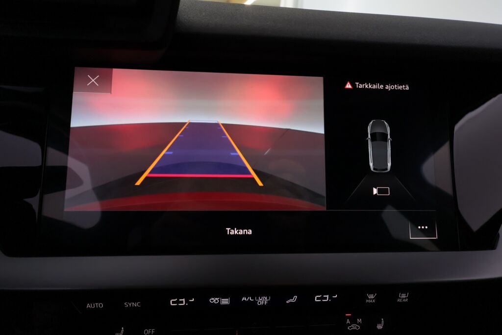 Audi A3 2022 Punainen