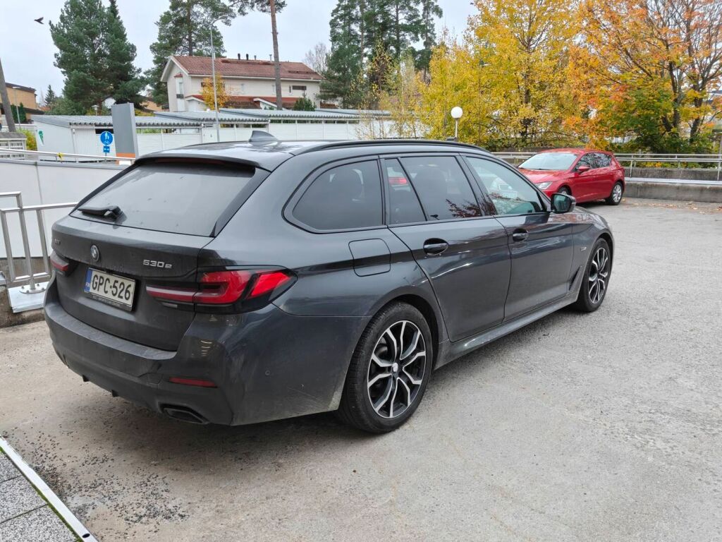 BMW 530 2022 Harmaa