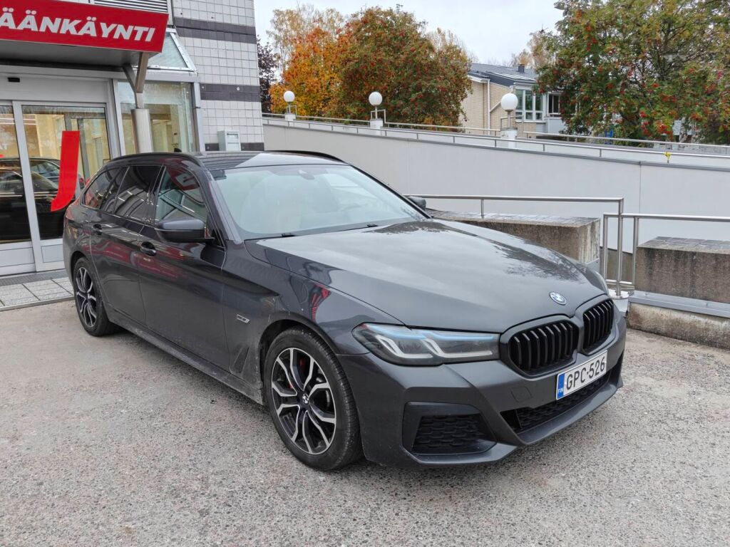BMW 530 2022 Harmaa