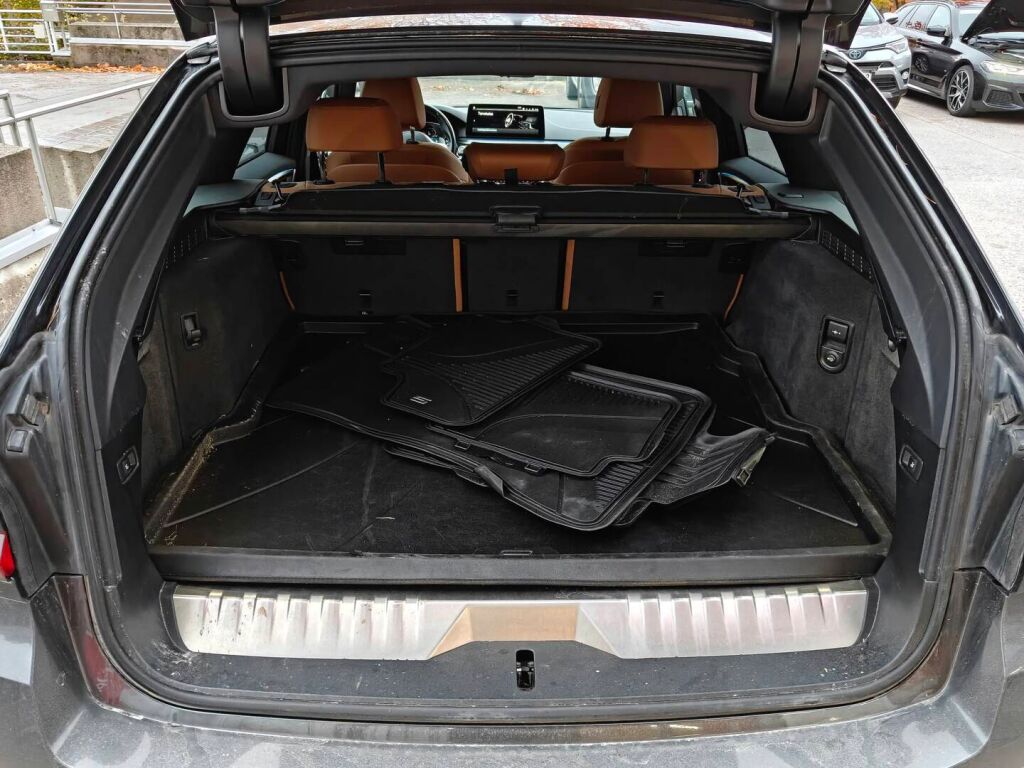 BMW 530 2022 Harmaa