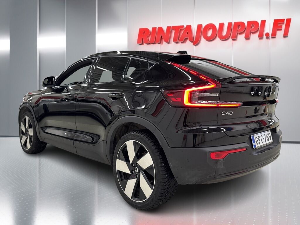 Volvo C40 2022 Musta