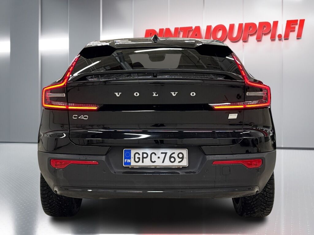 Volvo C40 2022 Musta