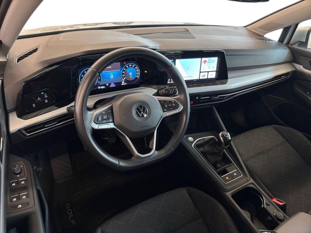 Volkswagen Golf 2022 Harmaa