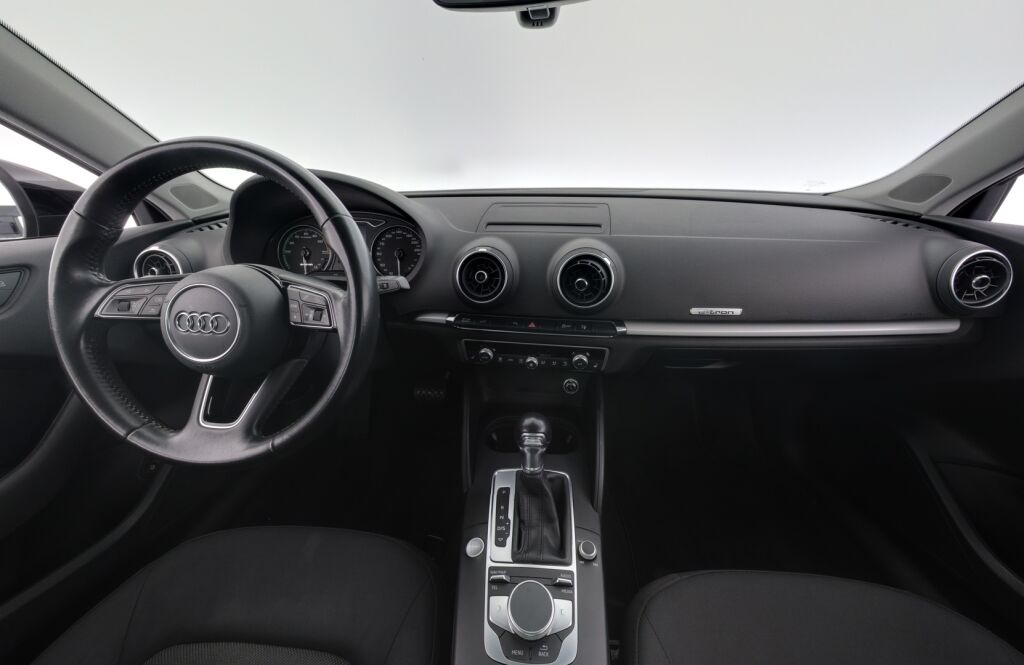 Audi A3 2017 Musta