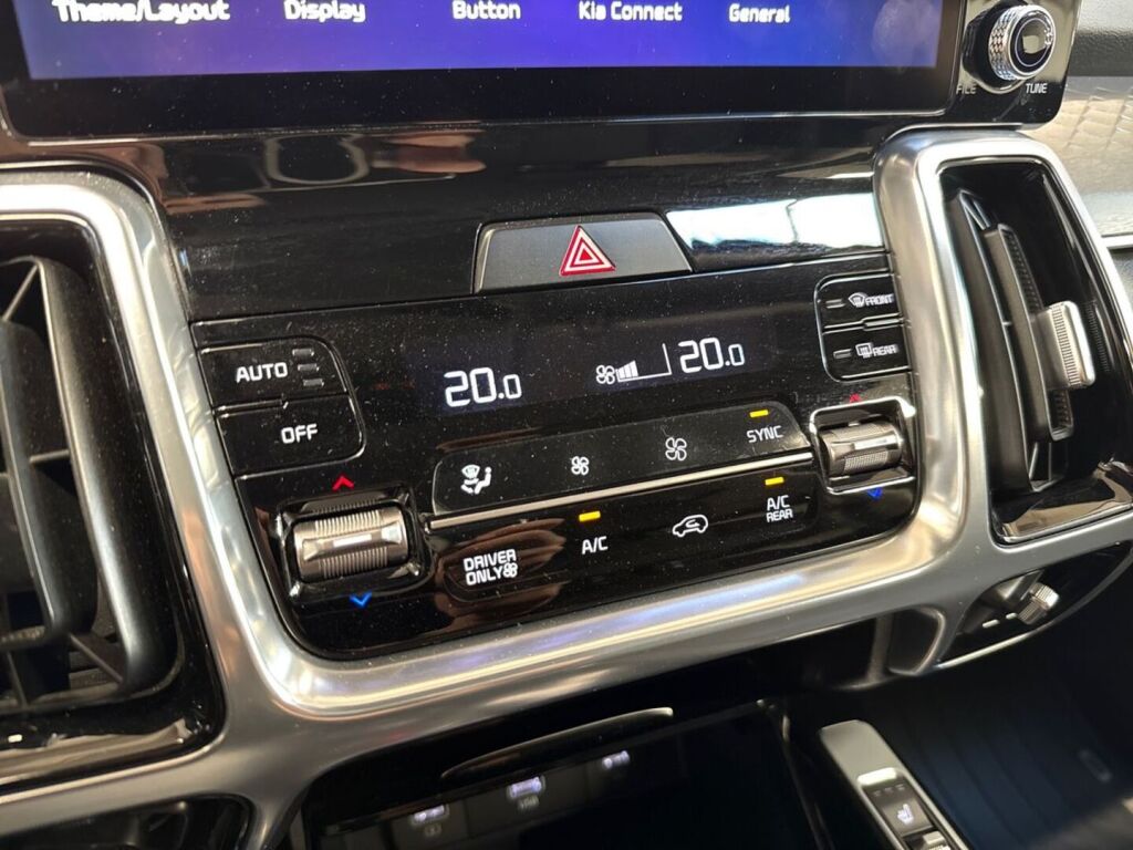 Kia Sorento 2022 Musta