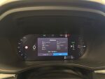 Volvo XC60 2023 Musta