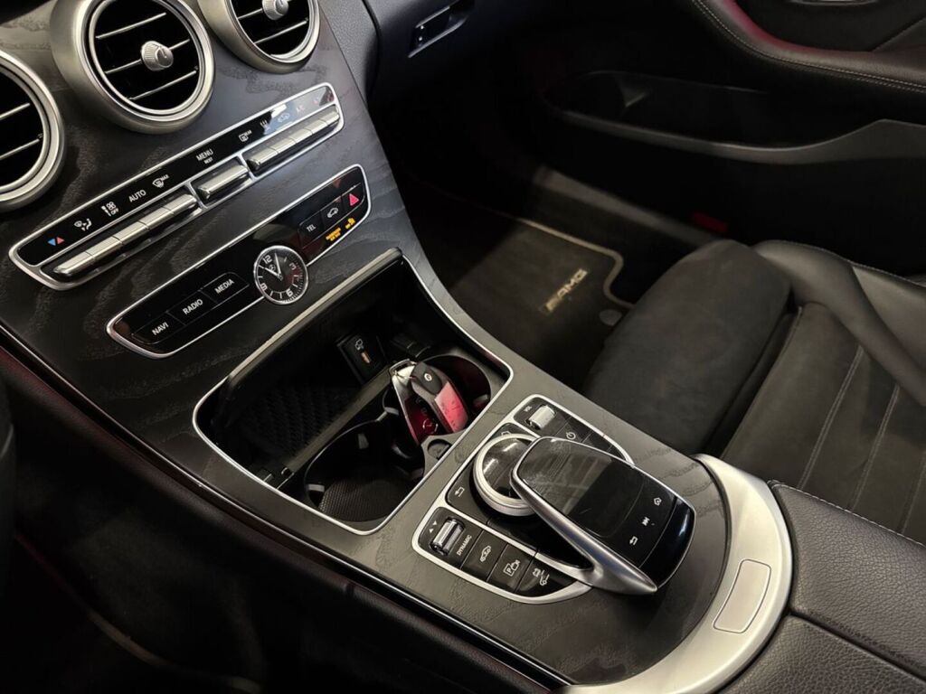 Mercedes-Benz C 2020 Valkoinen