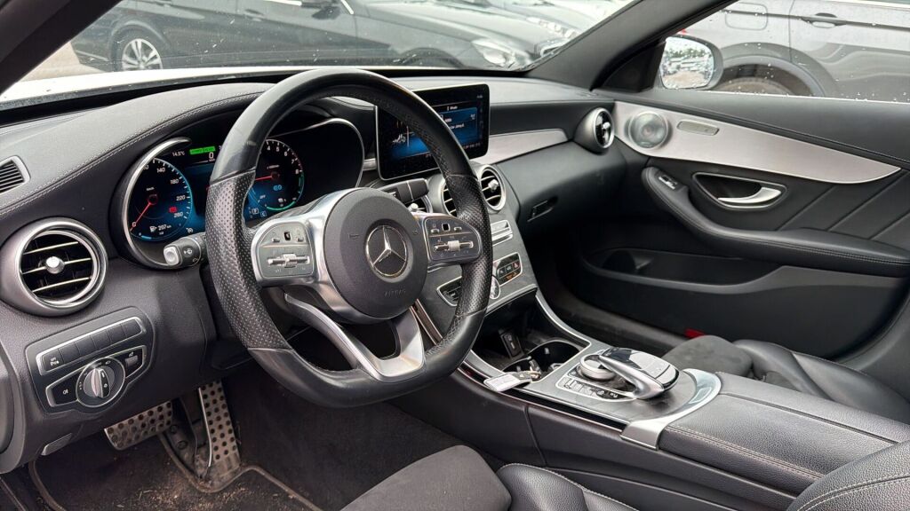 Mercedes-Benz C 2020 Valkoinen