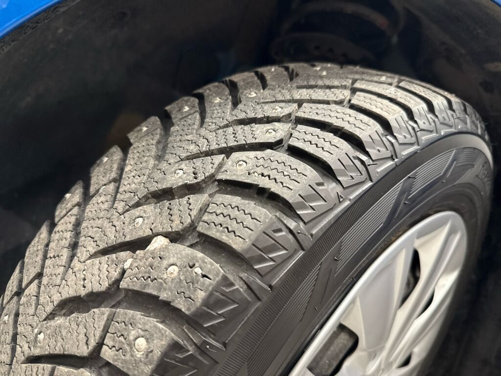 Kia Rio 2023 Sininen