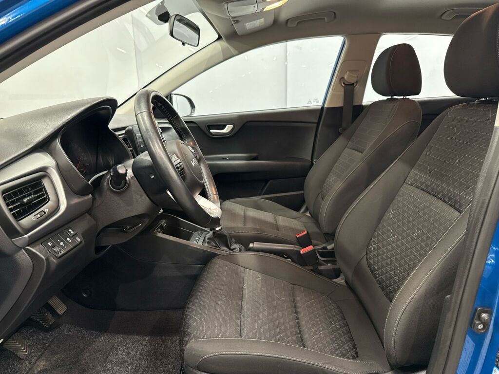 Kia Rio 2023 Sininen