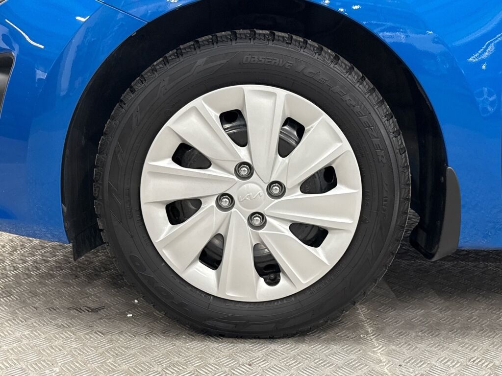 Kia Rio 2023 Sininen