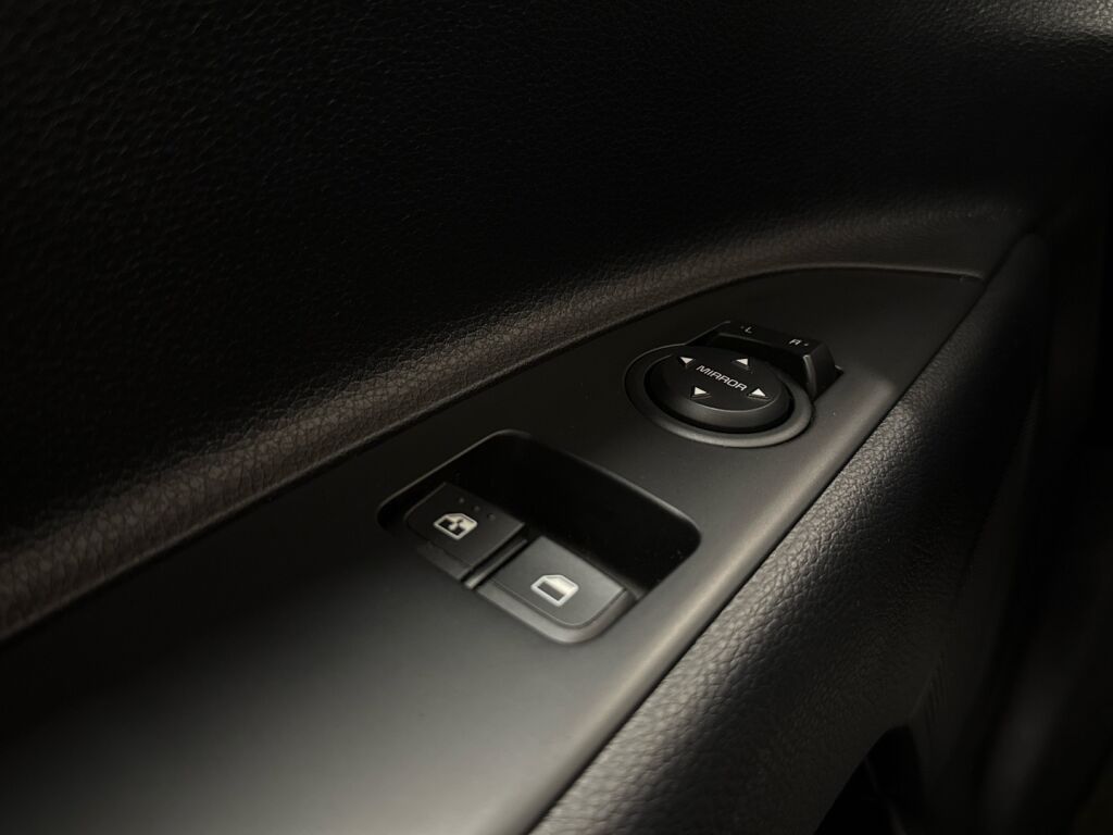 Kia Rio 2023 Sininen