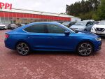 Skoda Octavia 2022 Sininen