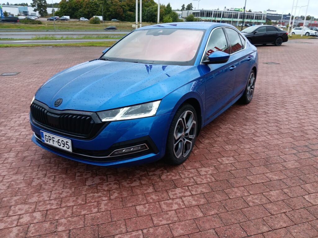 Skoda Octavia 2022 Sininen