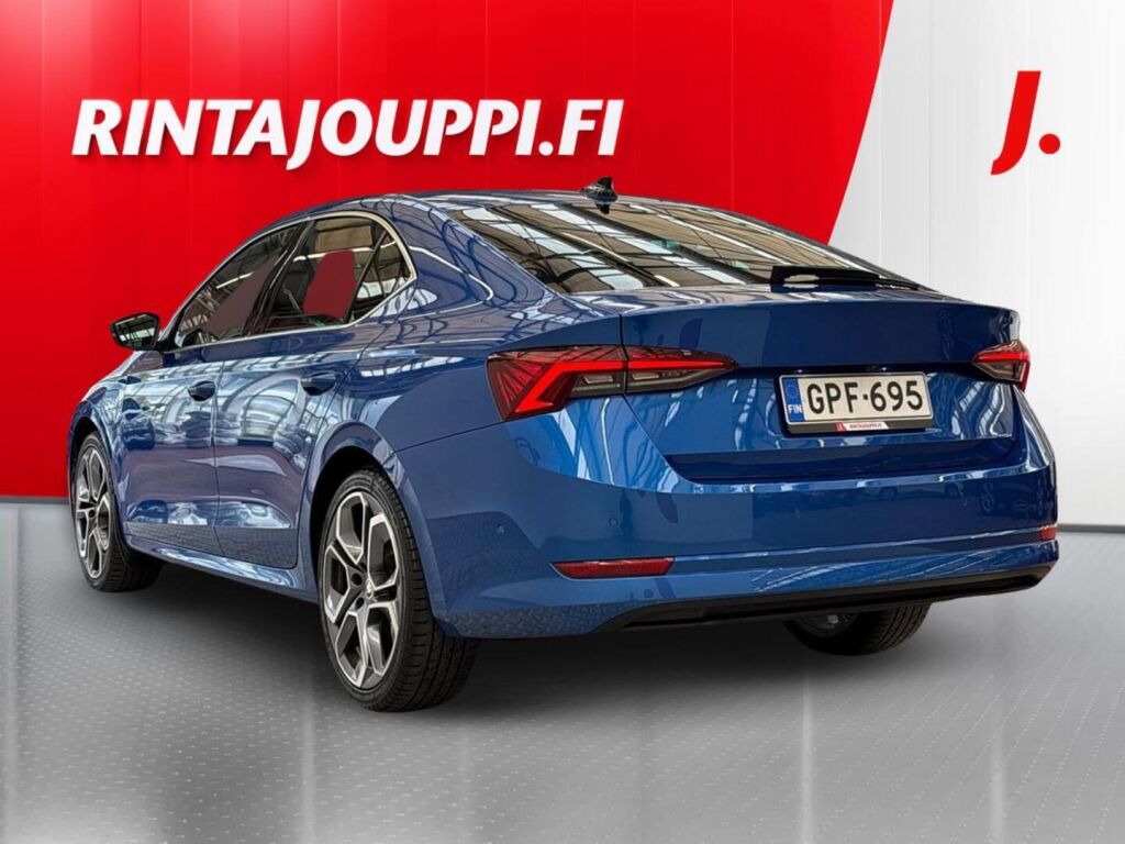 Skoda Octavia 2022 Sininen