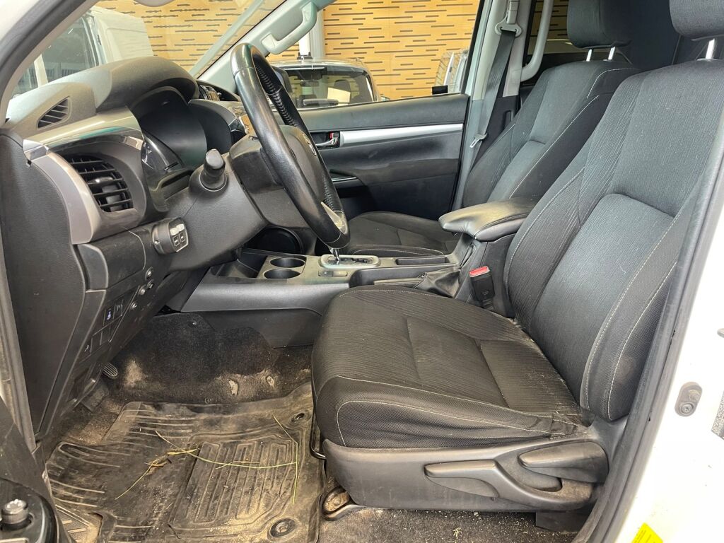 Toyota Hilux 2022 Valkoinen