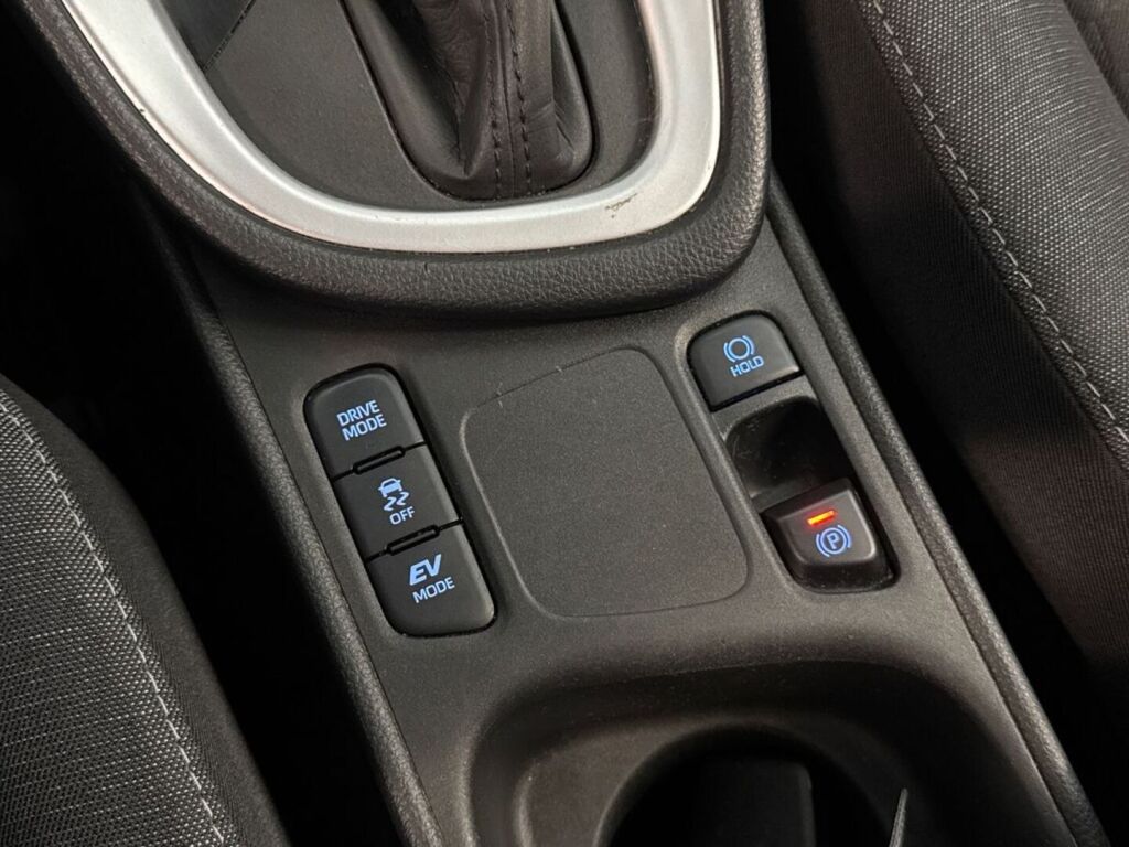 Toyota Yaris 2022 Valkoinen