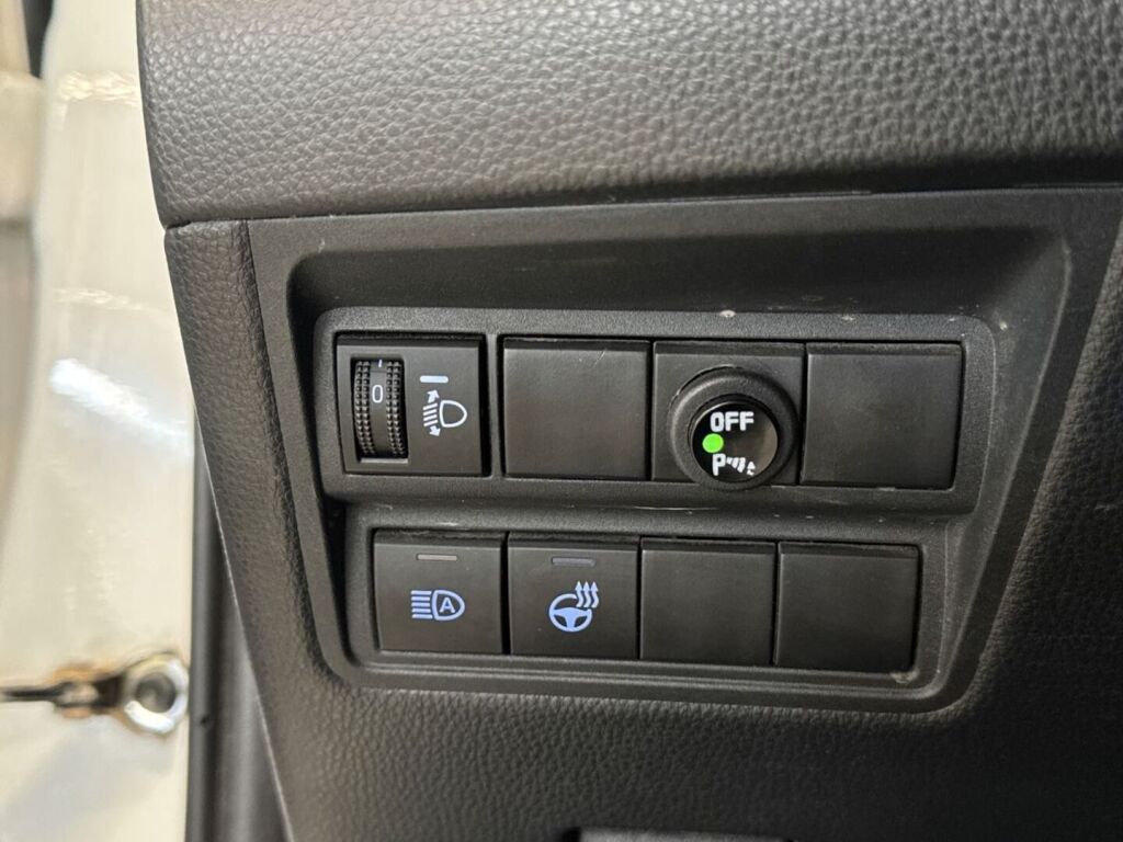 Toyota Yaris 2022 Valkoinen