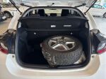 Toyota Yaris 2022 Valkoinen