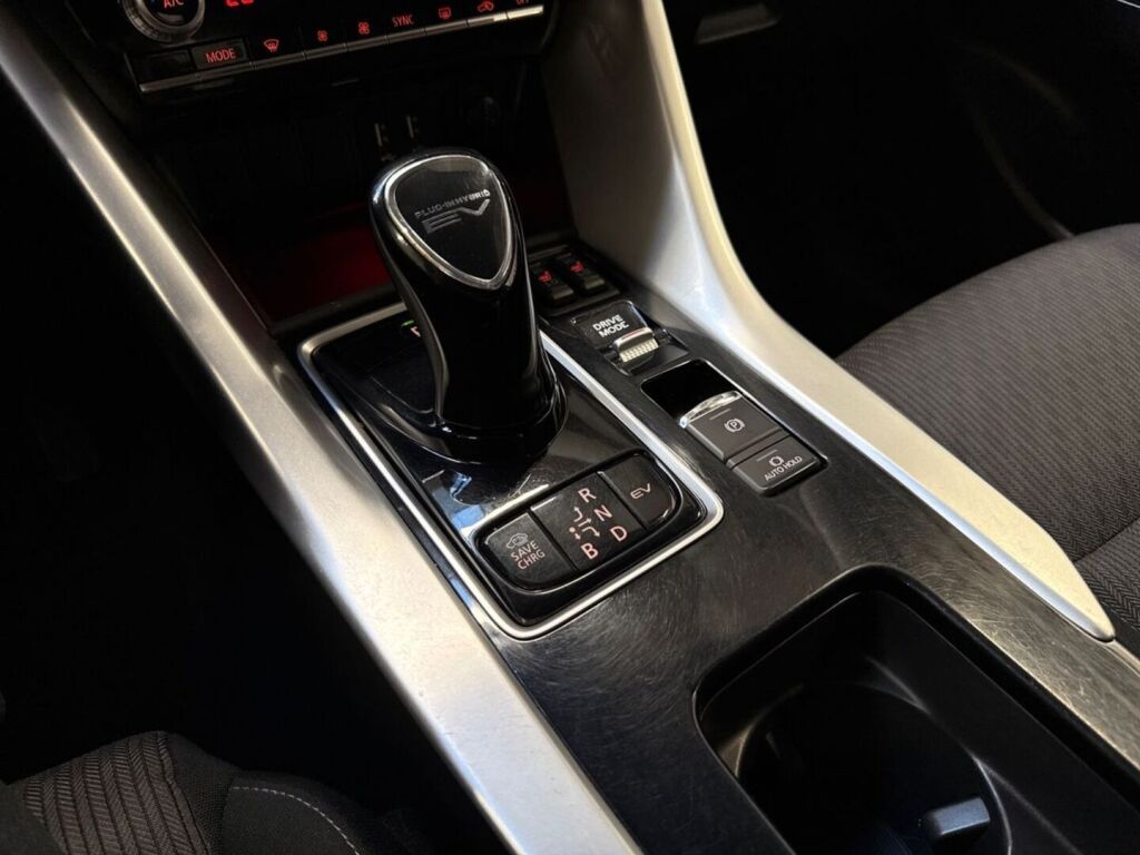 Mitsubishi Eclipse Cross 2022 Valkoinen