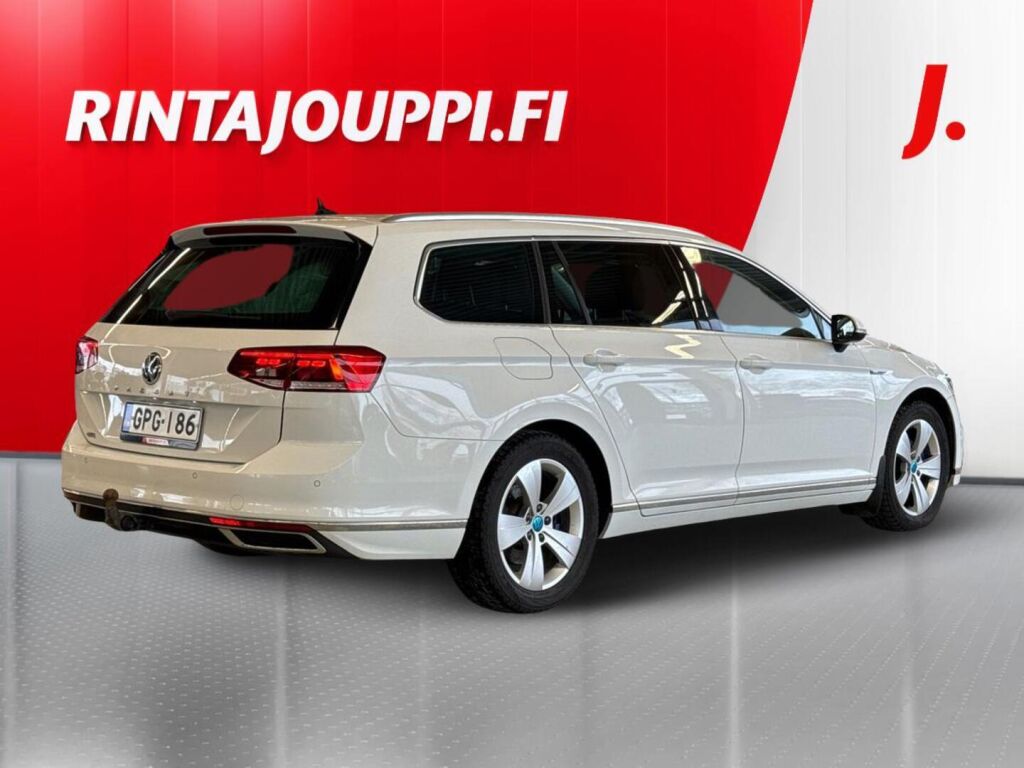 Volkswagen Passat 2020 Valkoinen