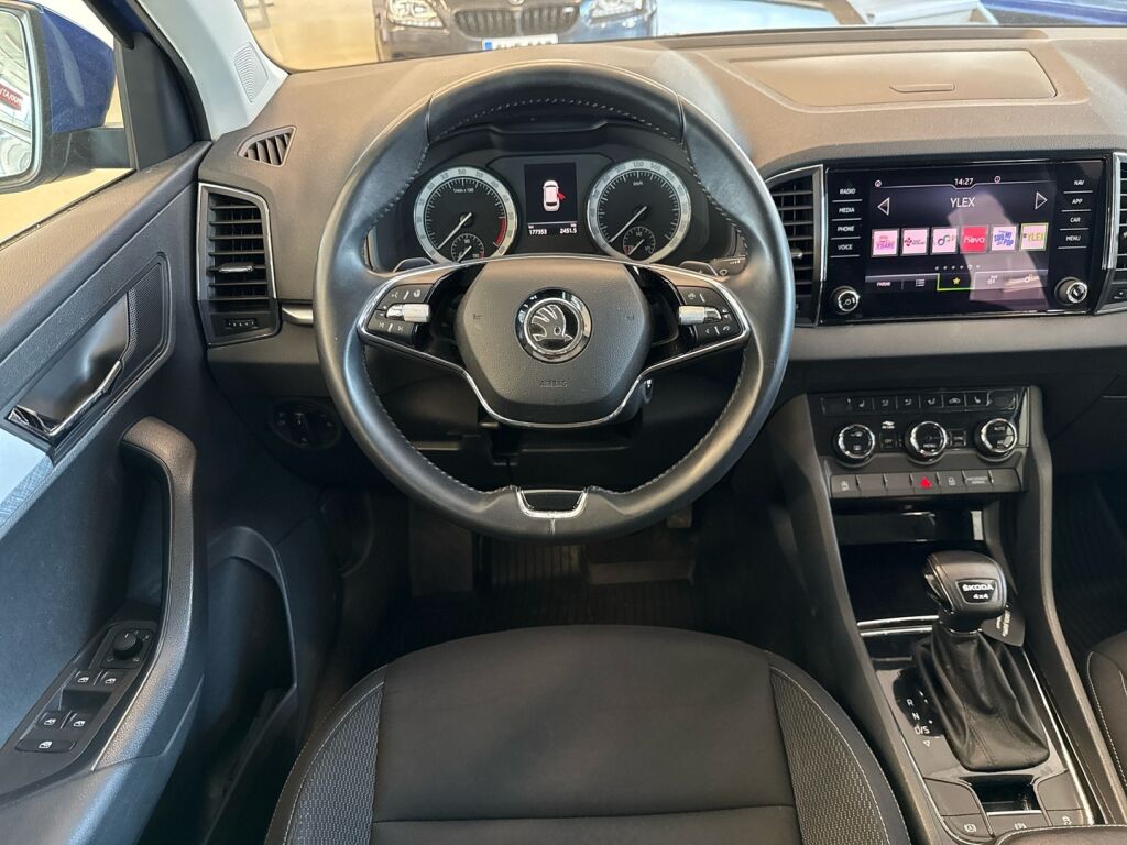 Skoda Karoq 2023 Sininen