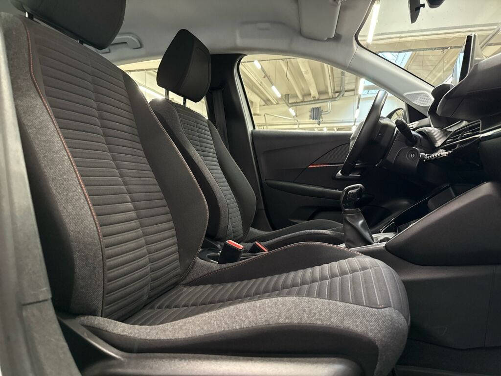 Peugeot 208 2023 Valkoinen