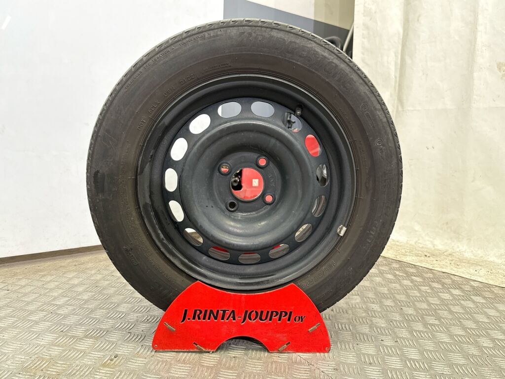 Peugeot 208 2023 Valkoinen