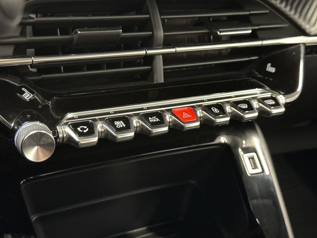 Peugeot 208 2023 Valkoinen