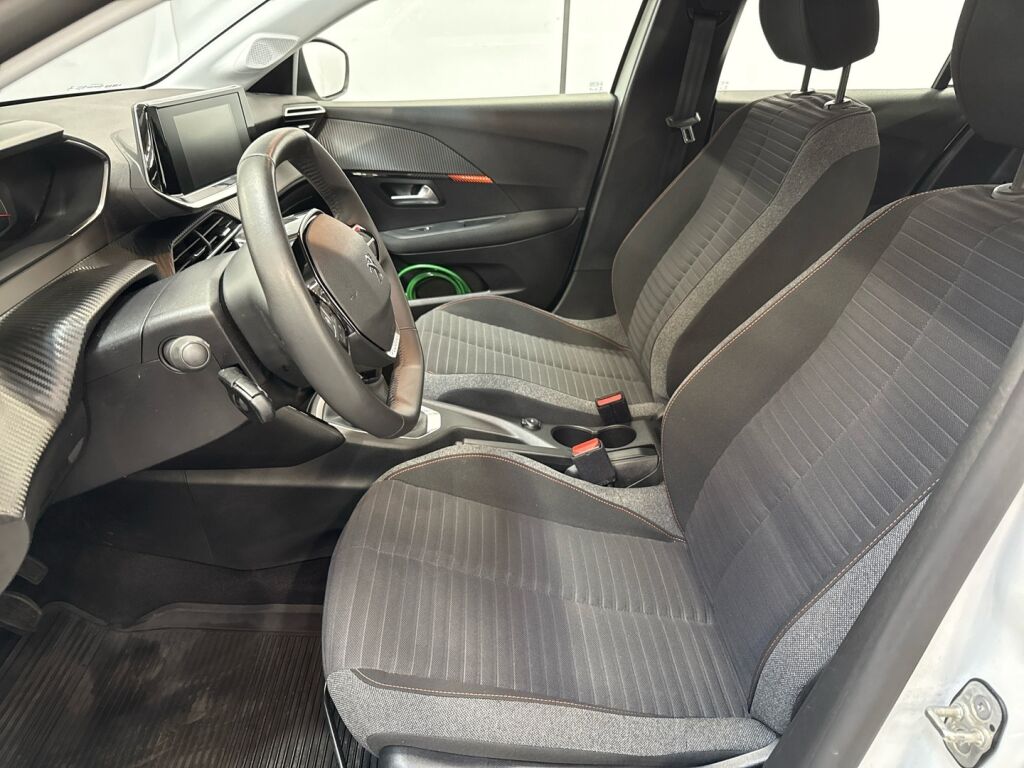 Peugeot 208 2023 Valkoinen