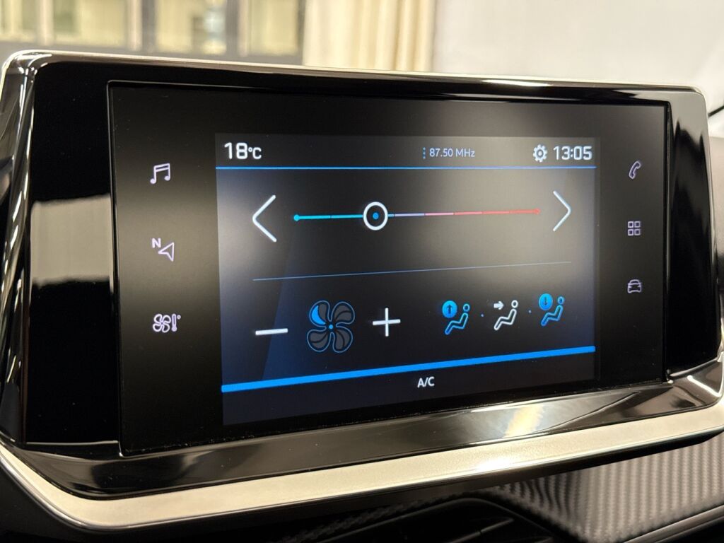 Peugeot 208 2023 Valkoinen