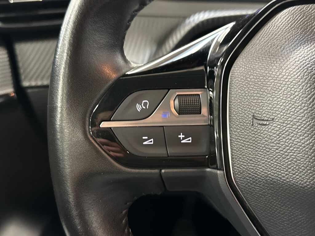 Peugeot 208 2023 Valkoinen