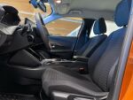 Peugeot 2008 2022 Oranssi