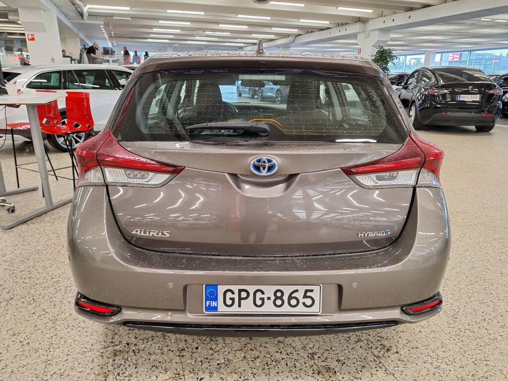 Toyota Auris 2018 Harmaa