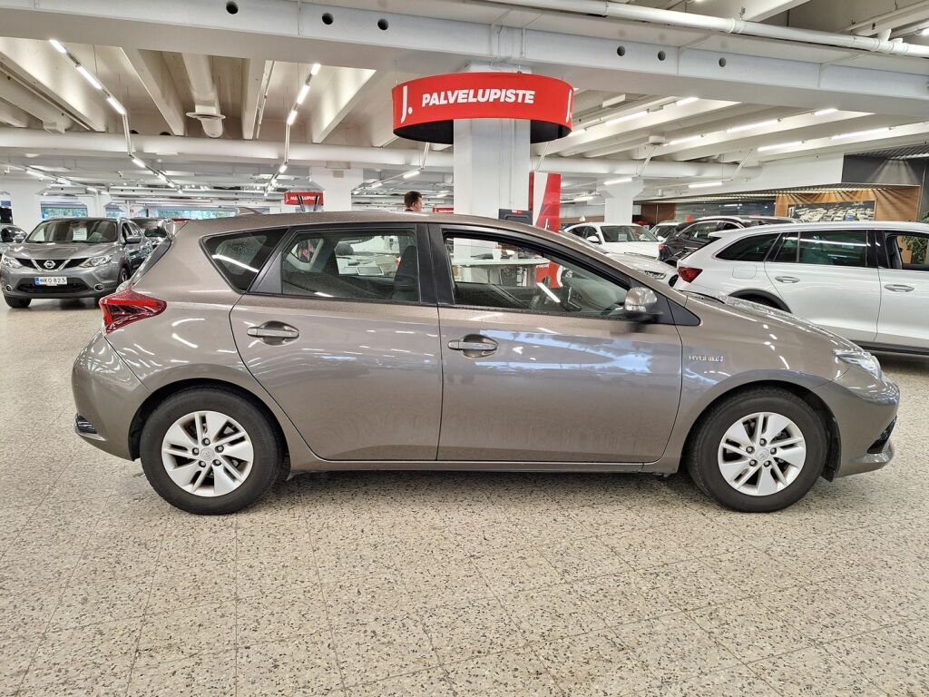 Toyota Auris 2018 Harmaa