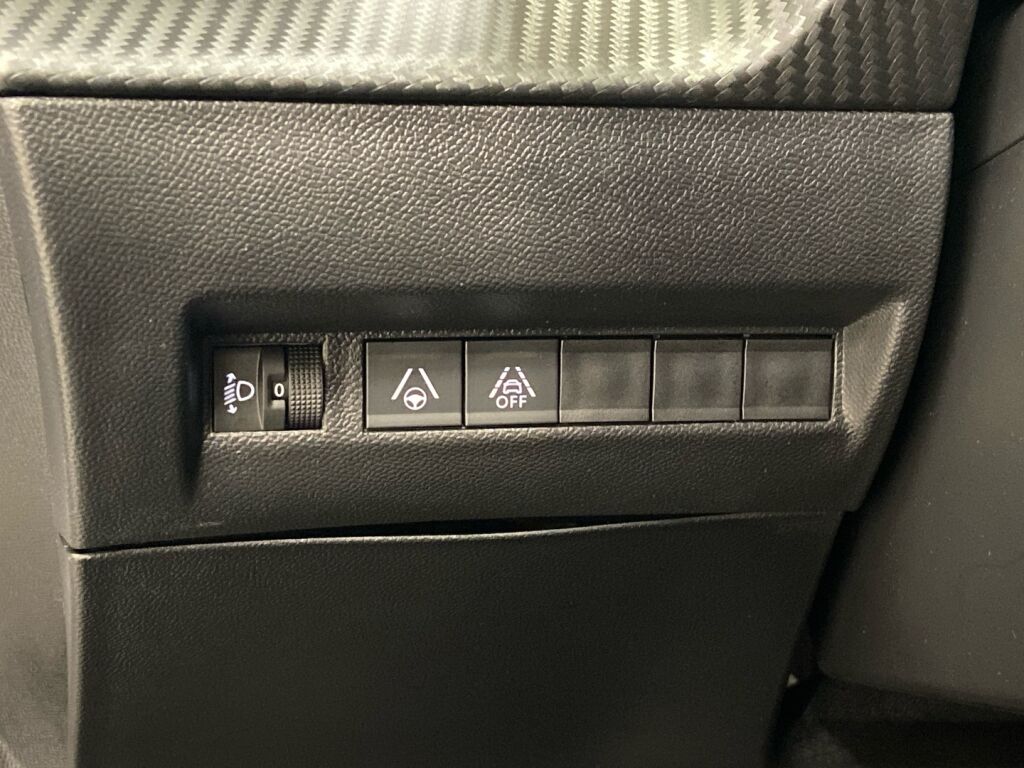 Peugeot e-2008 2022 Harmaa