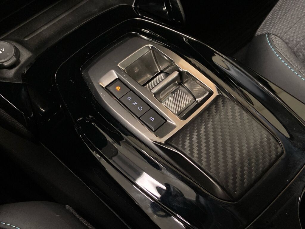 Peugeot e-2008 2022 Harmaa